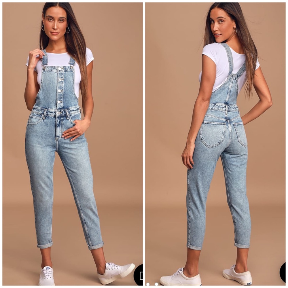 Free people Shelby LightWash Cropped DenimOveralls